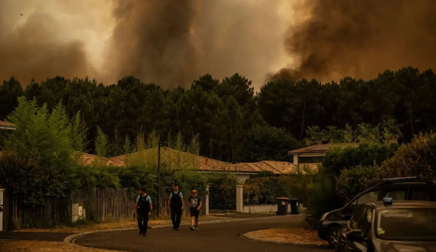 Waldbrände in Frankreich und Spanien im Juli 2026: Betroffene Gebiete, Flughäfen und Straßen